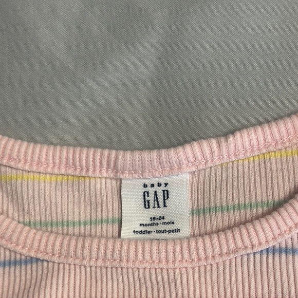 GAP - Pink and Red Casual Tank Top - Picture 2 of 3